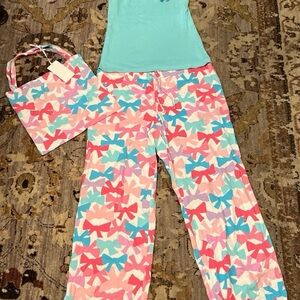 Victoria's Secret Pajama Set with Bow Pattern